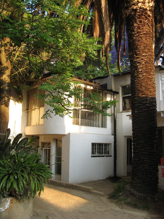 Rosebank Hostel Johannesburg Ngoại thất bức ảnh